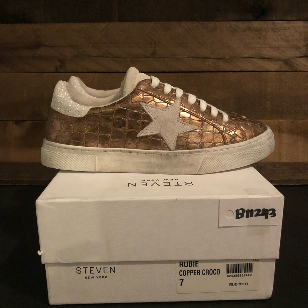 STEVEN NY Rubie Copper Croco Distressed Sneakers - Picture 16 of 16